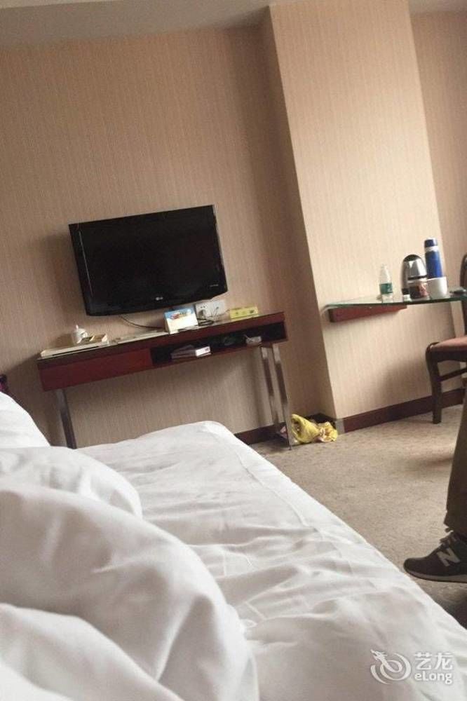 Vienna Hotel Qingyuan Lianjiang Road Экстерьер фото